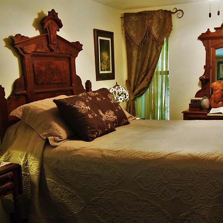 Benton Place Inn Eureka Springs Bilik gambar