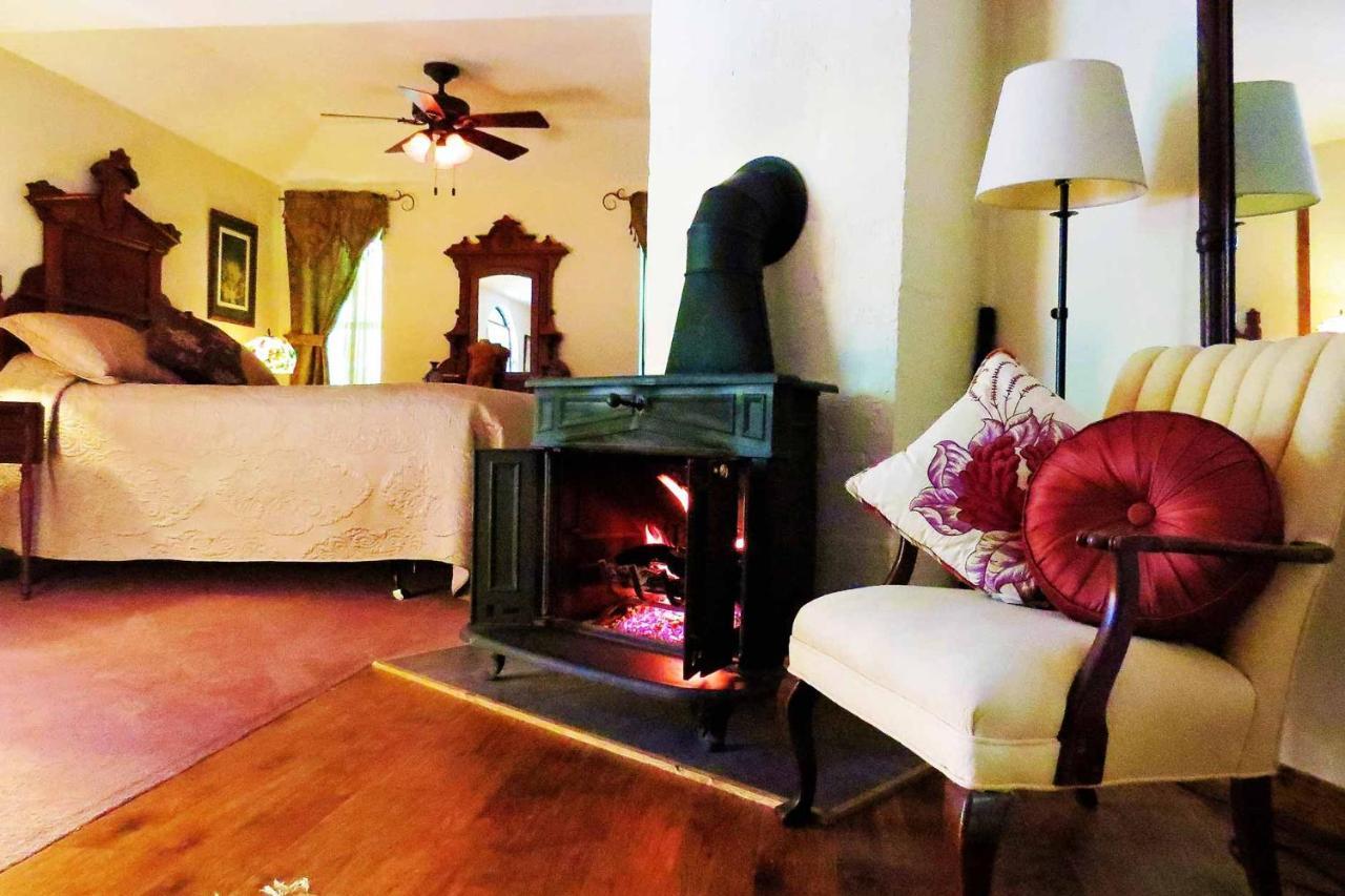 Benton Place Inn Eureka Springs Bilik gambar